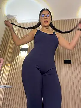 Snapshot of Sarasanders_4 chatting on January 2026 03:42:02 AM Sarasanders 4 online show from January 2026 03:42:02 AM