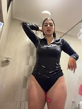 Snapshot of Sarasanders_4 chatting on January 2026 04:28:02 AM Sarasanders 4 online show from January 2026 04:28:02 AM