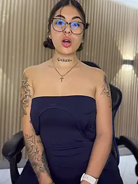 Snapshot of Sarasanders_4 chatting on February 2026 03:46:02 AM Sarasanders 4 online show from February 2026 03:46:02 AM