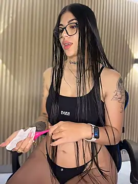 Snapshot of Sarasanders_4 chatting on February 2026 03:38:02 AM Sarasanders 4 online show from February 2026 03:38:02 AM