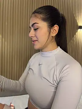 Sarasanders 4 online show from March 2026 03:01:01 AM