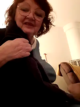 Snapshot of sheerazade chatting on December 2024 10:51:02 PM sheerazade online show from December 2024 10:51:02 PM