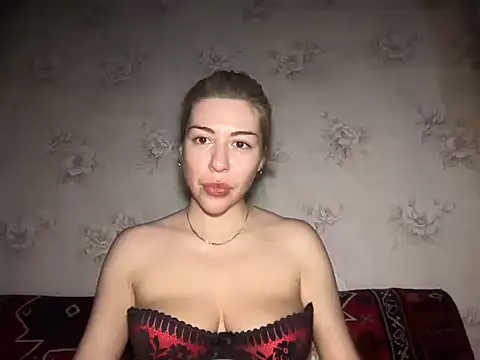 Snapshot of Lux_Sonya_Star chatting on January 2026 01:17:02 PM Lux Sonya Star online show from January 2026 01:17:02 PM