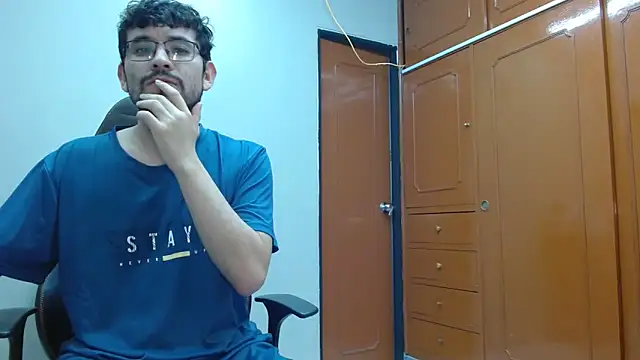 Snapshot of Isaandysex2428 chatting on February 2025 01:10:01 AM Isaandysex2428 online show from February 2025 01:10:01 AM