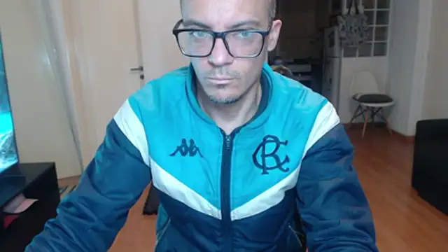 Snapshot of guachin_hunk chatting on May 2026 11:28:02 PM guachin hunk online show from May 2026 11:28:02 PM