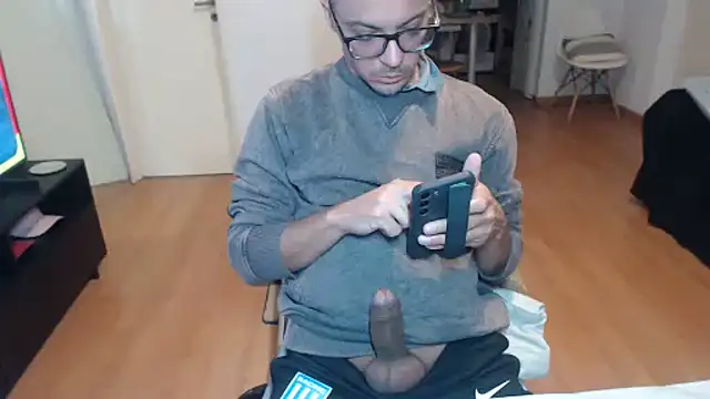 Snapshot of guachin_hunk chatting on July 2026 10:14:02 PM guachin hunk online show from July 2026 10:14:02 PM