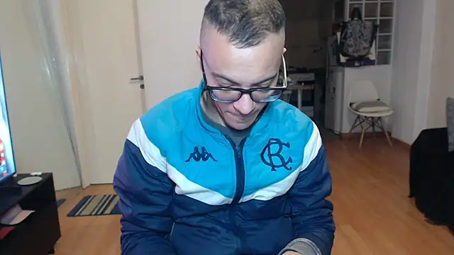 Snapshot of guachin_hunk chatting on July 2026 01:03:01 AM guachin hunk online show from July 2026 01:03:01 AM