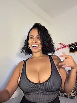 ThaliaGomex online show from July 2026 09:25:02 PM