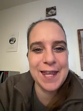 LadyChantale online show from April 2026 05:40:01 AM