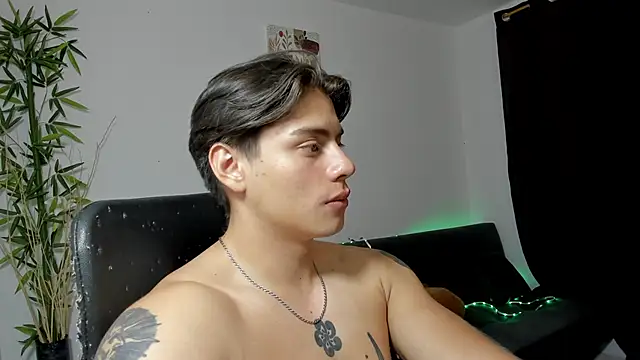 Giordano Russo online show from February 2025 02:44:02 AM