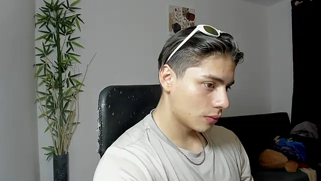 Giordano Russo online show from March 2025 02:30:02 AM