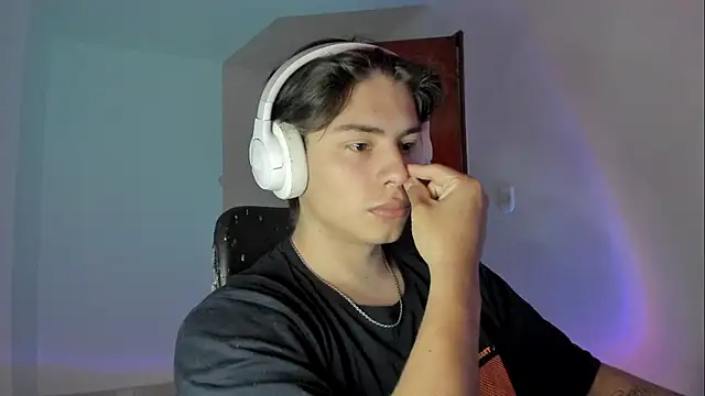 Giordano Russo online show from October 2025 09:22:01 PM