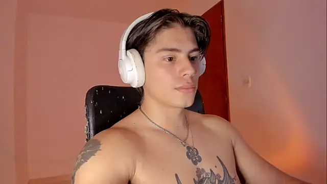 Giordano Russo online show from December 2025 06:59:01 PM