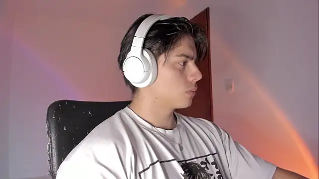 Giordano Russo online show from March 2026 10:49:01 PM