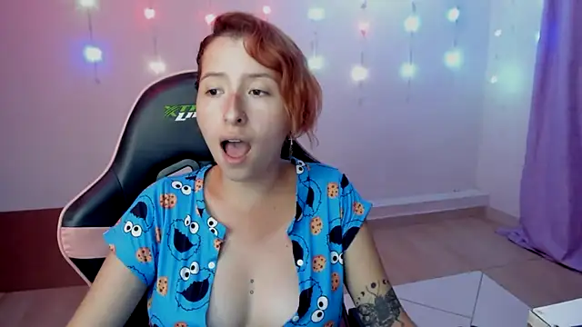 Snapshot of Ginger_Sweetty chatting on January 2025 01:32:01 AM Ginger Sweetty online show from January 2025 01:32:01 AM