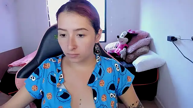 Snapshot of Ginger_Sweetty chatting on February 2025 10:14:02 PM Ginger Sweetty online show from February 2025 10:14:02 PM