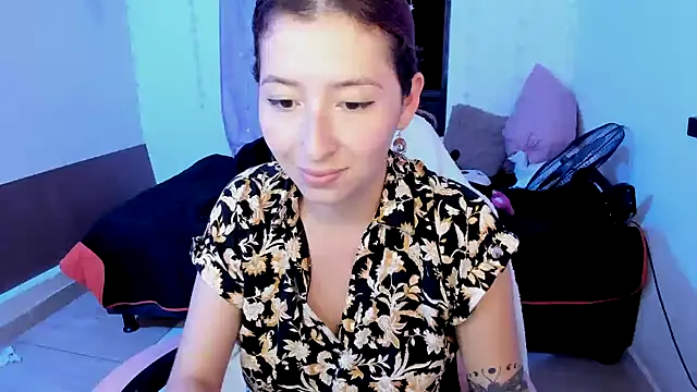 Snapshot of Ginger_Sweetty chatting on February 2025 11:46:01 PM Ginger Sweetty online show from February 2025 11:46:01 PM