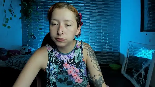 Snapshot of Ginger_Sweetty chatting on September 2025 11:43:01 PM Ginger Sweetty online show from September 2025 11:43:01 PM