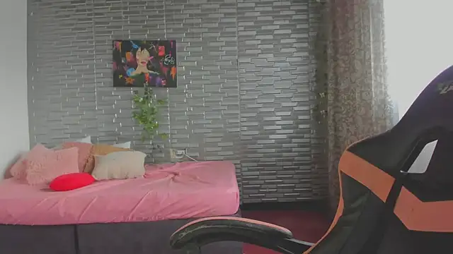 Ginger Sweetty online show from February 2026 06:48:01 PM