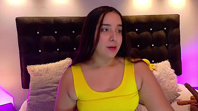 ValenScott1 online show from December 2024 01:19:02 PM