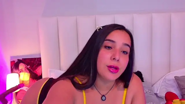 ValenScott1 online show from May 2026 01:07:01 PM