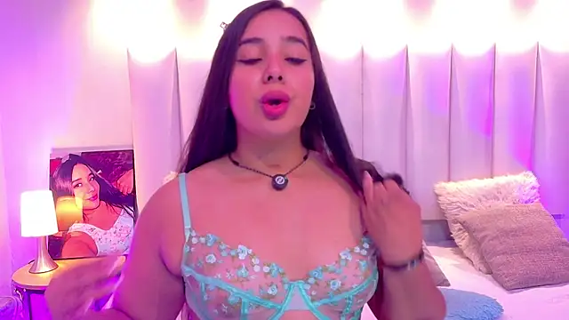 ValenScott1 online show from July 2026 12:14:02 PM