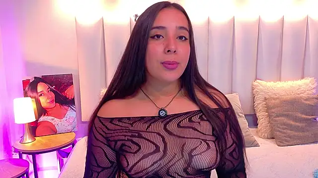 ValenScott1 online show from July 2026 12:45:01 PM