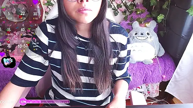 Snapshot of MidoriQuiinn chatting on January 2025 02:08:02 PM MidoriQuiinn online show from January 2025 02:08:02 PM