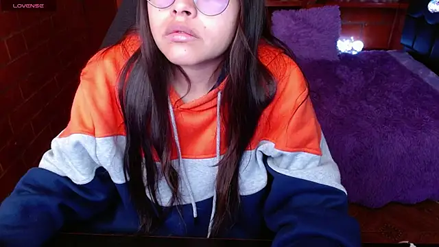 MidoriQuiinn online show from May 2026 03:28:01 PM