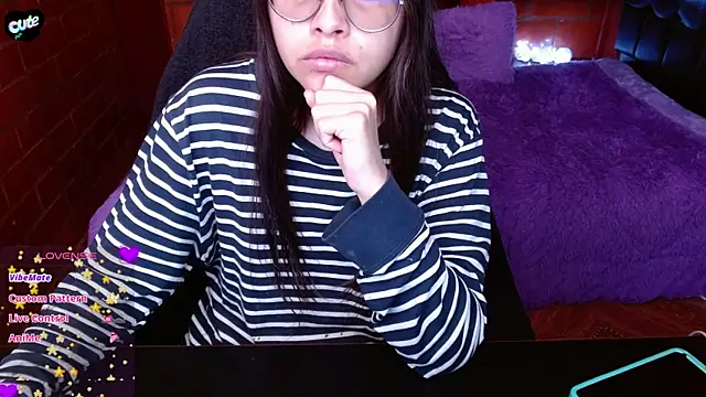 MidoriQuiinn online show from May 2026 04:25:01 PM