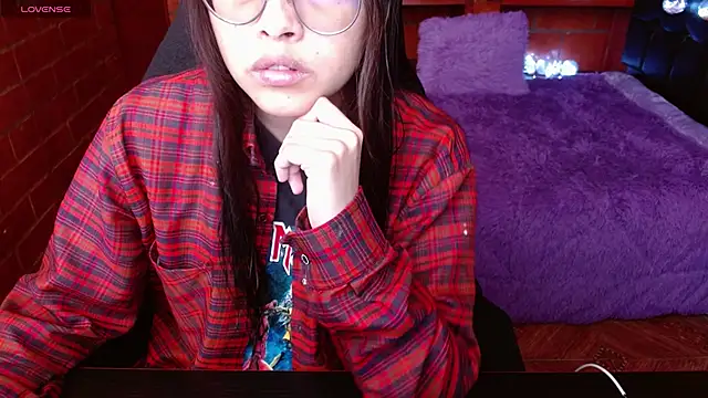 MidoriQuiinn online show from May 2026 04:14:02 PM