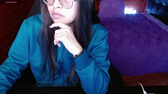 MidoriQuiinn online show from June 2026 06:52:01 PM