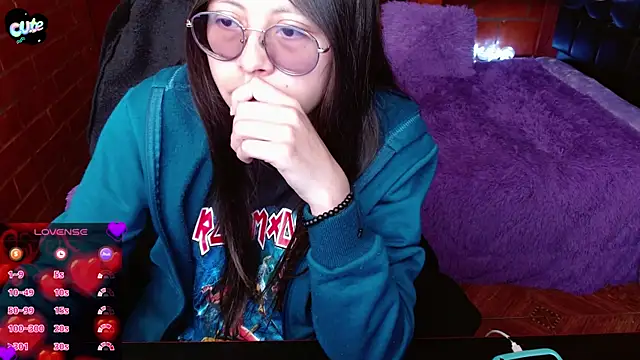 MidoriQuiinn online show from June 2026 06:29:02 PM