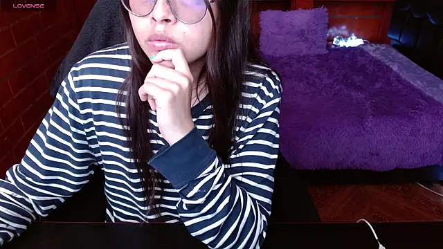 MidoriQuiinn online show from July 2026 05:29:02 PM
