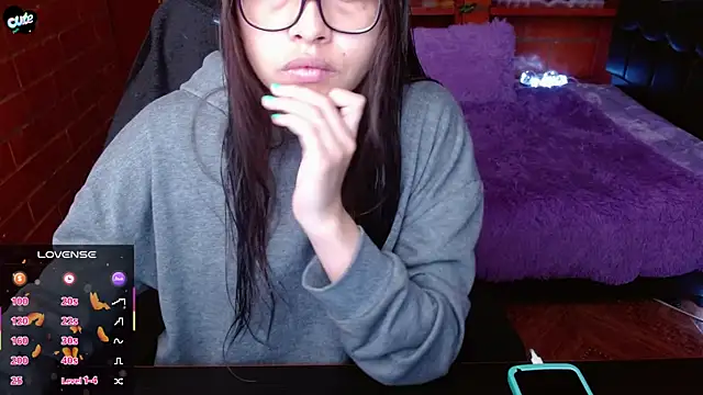 MidoriQuiinn online show from July 2026 04:50:01 PM
