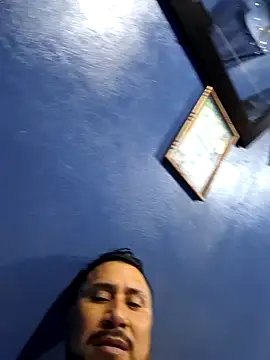 Snapshot of Eumanzor chatting on December 2025 02:30:01 AM Eumanzor online show from December 2025 02:30:01 AM