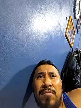 Snapshot of Eumanzor chatting on February 2026 02:33:01 AM Eumanzor online show from February 2026 02:33:01 AM