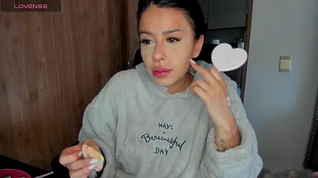 keyn laurent 1 online show from February 2025 10:50:02 PM