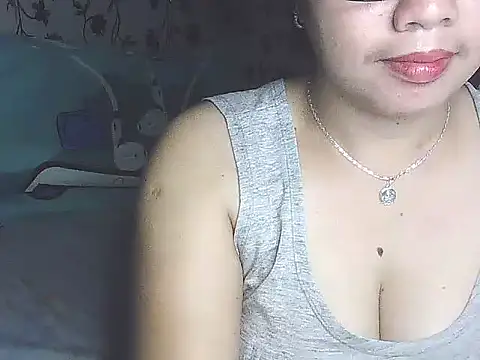 Snapshot of lovely_samxxx24 chatting on January 2025 03:25:01 PM lovely samxxx24 online show from January 2025 03:25:01 PM