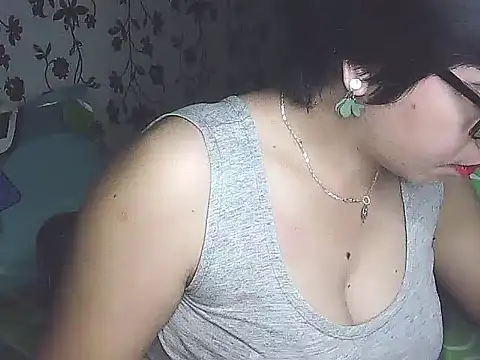 Snapshot of lovely_samxxx24 chatting on January 2025 07:26:01 PM lovely samxxx24 online show from January 2025 07:26:01 PM