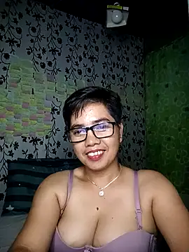 Snapshot of lovely_samxxx24 chatting on February 2025 08:12:02 AM lovely samxxx24 online show from February 2025 08:12:02 AM