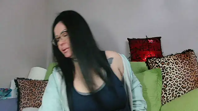 x  KHALEESI  x online show from February 2025 08:33:02 PM