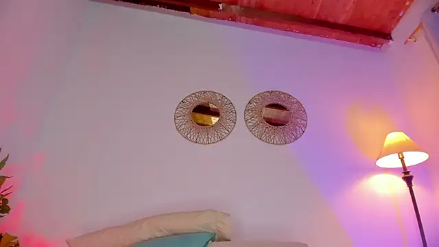 hot booty  online show from February 2026 11:58:02 PM