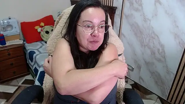 Sonialorens  online show from January 2026 07:11:01 PM