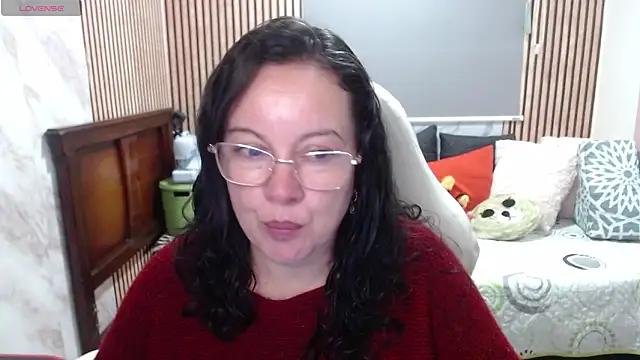 Sonialorens  online show from May 2026 04:37:02 PM