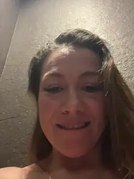 Snapshot of angelitasexy81 chatting on January 2025 06:31:01 PM angelitasexy81 online show from January 2025 06:31:01 PM