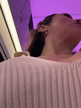 Snapshot of angelitasexy81 chatting on March 2025 03:35:01 PM angelitasexy81 online show from March 2025 03:35:01 PM