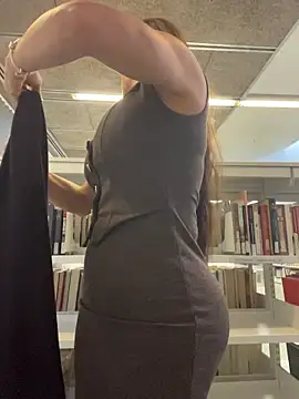 Snapshot of angelitasexy81 chatting on November 2025 10:09:01 AM angelitasexy81 online show from November 2025 10:09:01 AM