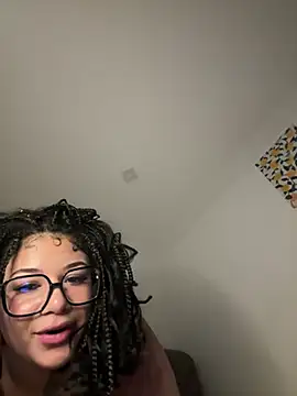 Snapshot of IamSashaLuv chatting on February 2025 01:58:01 AM IamSashaLuv online show from February 2025 01:58:01 AM