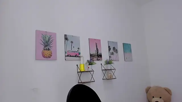 Emma lean online show from February 2026 07:56:02 PM